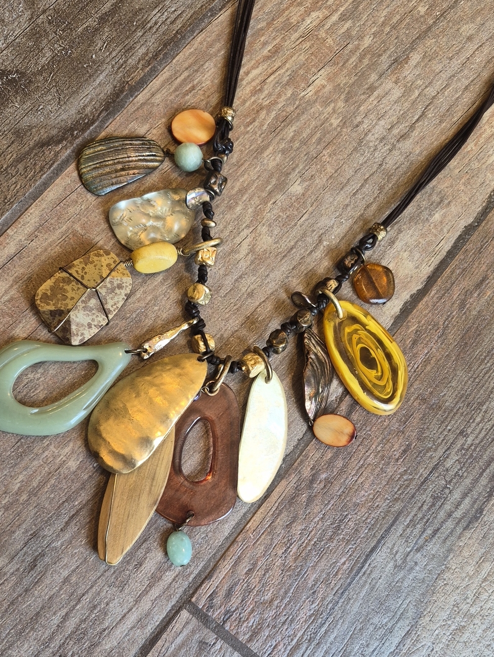 Vtg Chico's Eclectic Charm Bead Adjustable Length Leather Cord Necklace - Picture 10 of 12